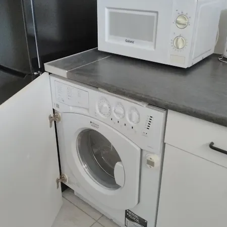 Centre - La A 1 Minute * رويا